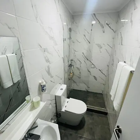 Lisbon Ocean Apartman *